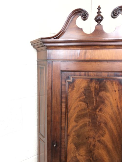 fig 1. George III Mahogany Hanging Corner Cupboard