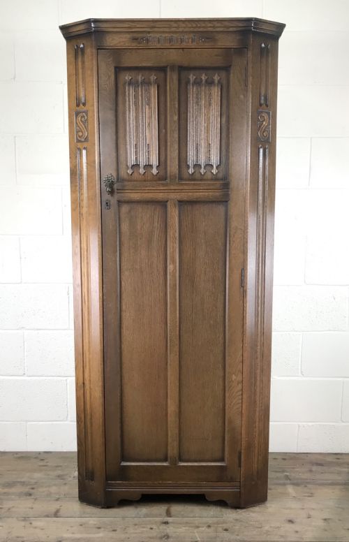 Early 20th Century Oak Linen Fold Hall Cupboard – By L. Marcus Ltd.