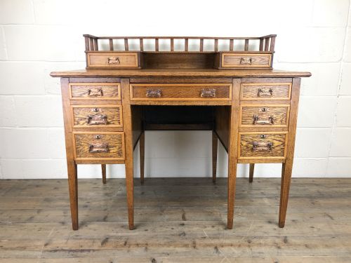 Edwardian Antique Oak Kneehole Desk