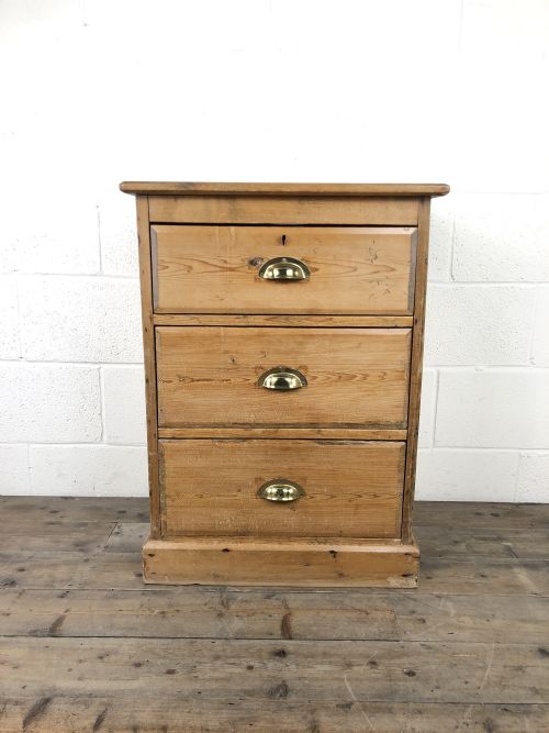 fig 1. Antique Pine Chest of Drawers