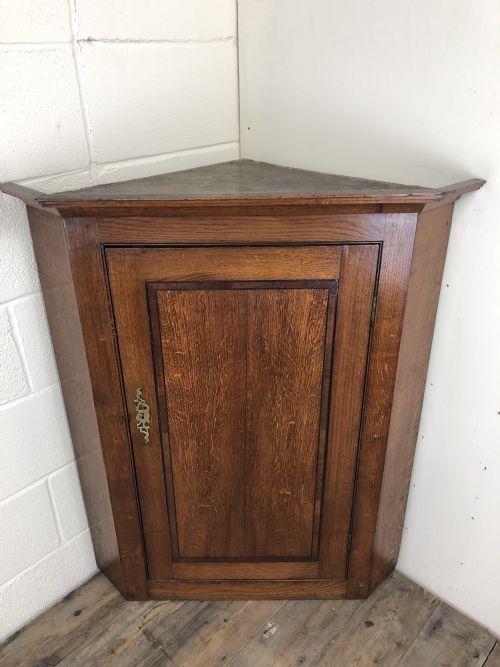fig 1. Georgian Oak Wall Hanging Corner Cupboard