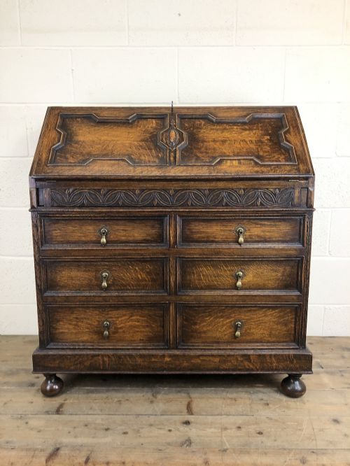 Early 20th Century Antique Oak Geometric Bureau