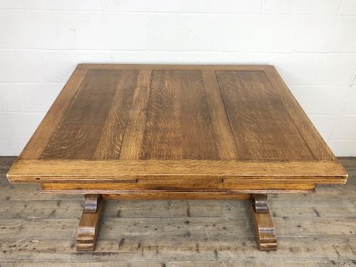fig 2. Early 20th Century Oak Draw Leaf Table