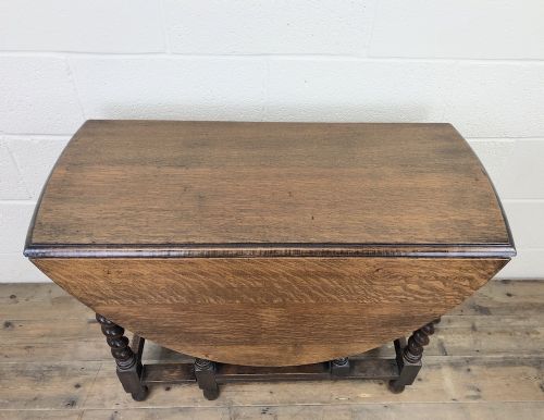 fig 2. Early 20th Century Antique Oak Gate Leg Table