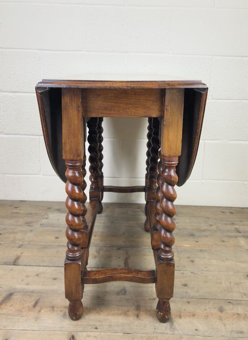 fig 2. Early 20th Century Antique Oak Gate Leg Table