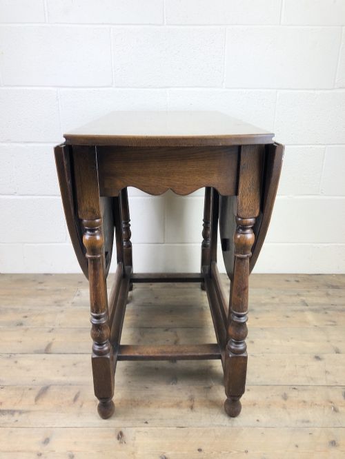 Early 20th Century Oak Gate Leg Table