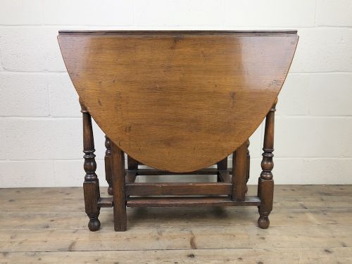 fig 1. Early 20th Century Oak Gate Leg Table