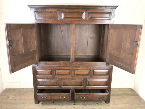 fig 2. Large 18th Century Welsh Oak Hanging Cupboard