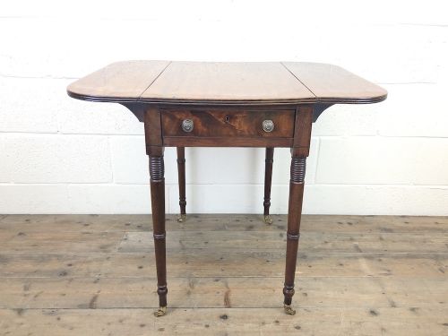 fig 2. Georgian Mahogany Drop Leaf Side Table