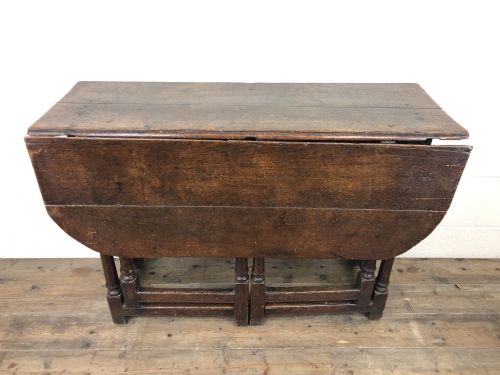 fig 1. Early 18th Century Oak Gate Leg Table