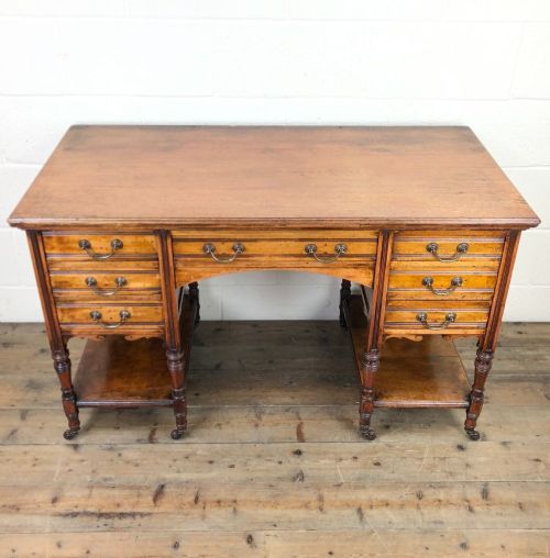 Victorian Mahogany Kneehole Desk