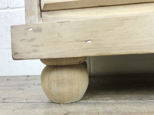 fig 2. Small Antique Pine Chest of Drawers