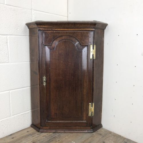 Georgian Oak Wall Hanging Corner Cupboard