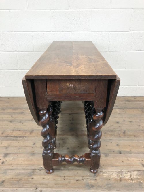 fig 1. 18th Century Welsh Oak Gate Leg Table