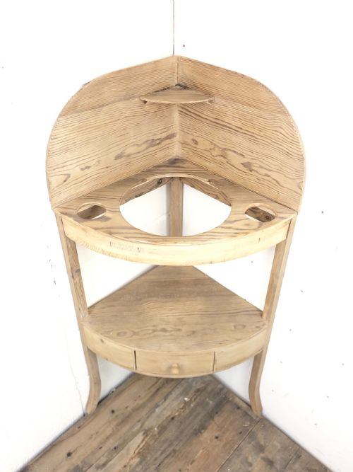 fig 1. Georgian Pine Washstand