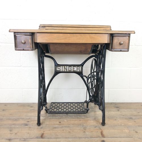 Singer Sewing Machine Treadle Table