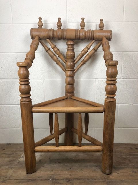 19th Century Golden Oak Wood Turner’s Chair in 17th Century Style