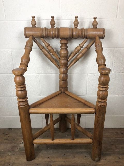 fig 1. 19th Century Golden Oak Wood Turner’s Chair in 17th Century Style