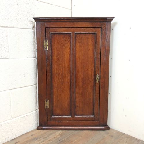 Georgian Oak Wall Hanging Corner Cupboard
