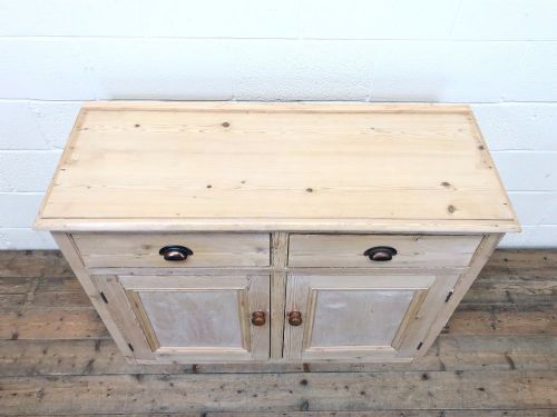 Early 20th Century Pine Cupboard