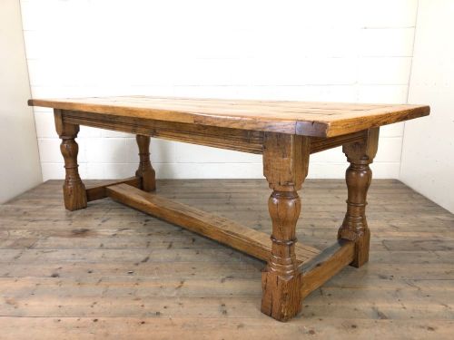 Early 20th Century Oak Dining Table