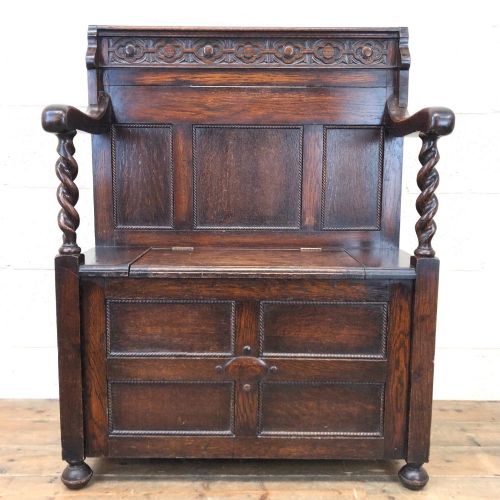 Early 20th Century Oak Hall Bench