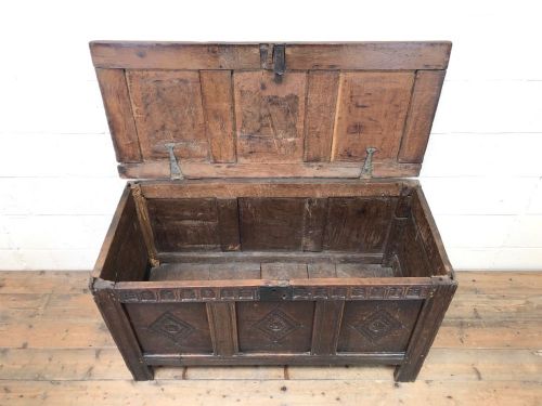 fig 1. 18th Century Oak Blanket Box