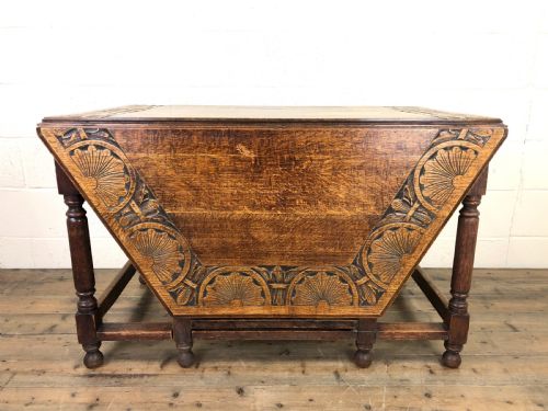 fig 1. Early 20th Century Oak Gate Leg Table
