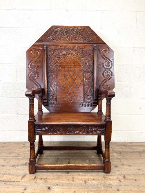 fig 1. Large Early 20th Century Antique Oak Monk’s Seat