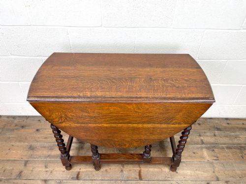 fig 1. Antique Oak Gateleg Table