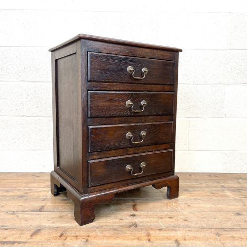 Early 20th Century Oak Four Drawer Chest