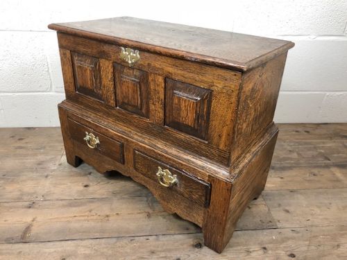 fig 1. 18TH CENTURY STYLE WELSH OAK COFFER BACH