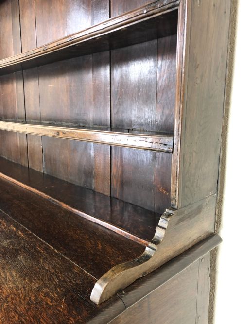 fig 2. ANTIQUE 19TH CENTURY COUNTRY DRESSER