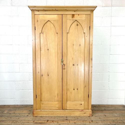 Victorian Antique Pine Wardrobe