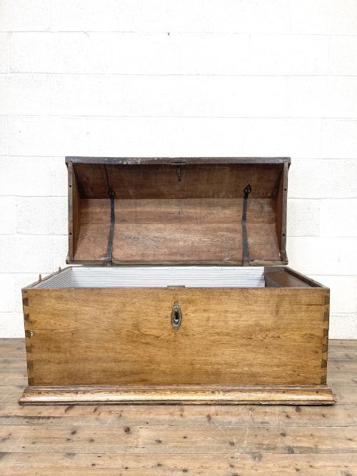 fig 2. 19TH CENTURY ANTIQUE OAK DOME TOP TRUNK