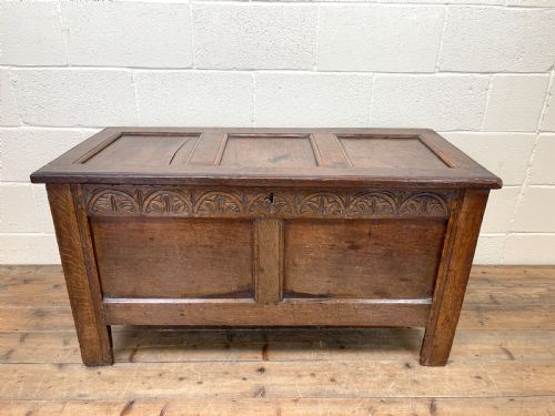 fig 1. ANTIQUE 18TH CENTURY WELSH OAK COFFER