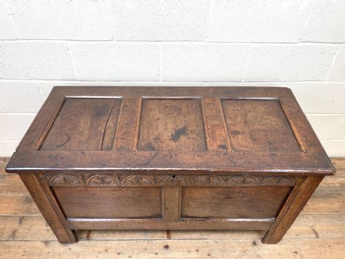 fig 2. ANTIQUE 18TH CENTURY WELSH OAK COFFER