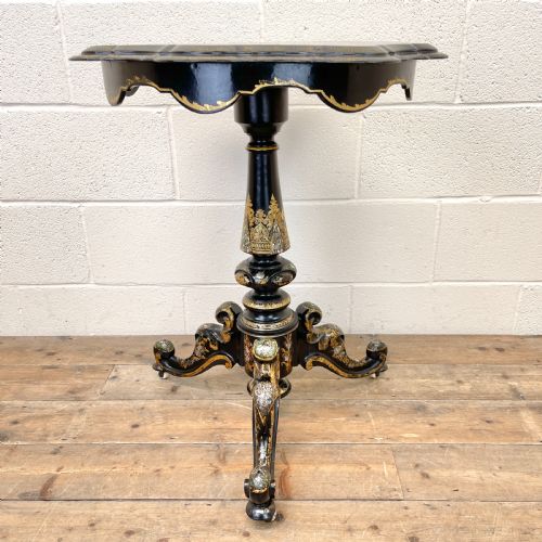 fig 1. ANTIQUE LACQUERED AND INLAID CHESS TABLE