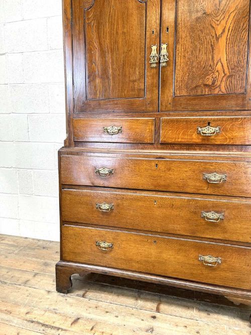 fig 2. Early 19th Antique Century Welsh Oak Cupboard