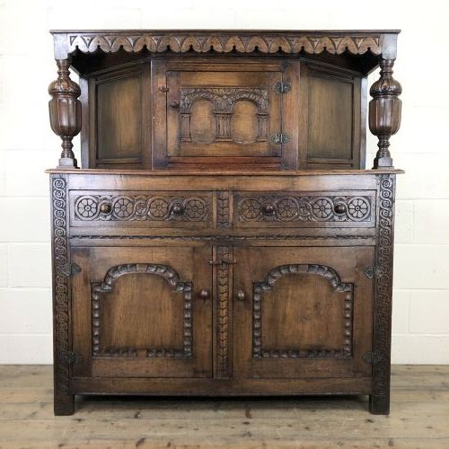 Antique 20th Century English Oak Cupboard