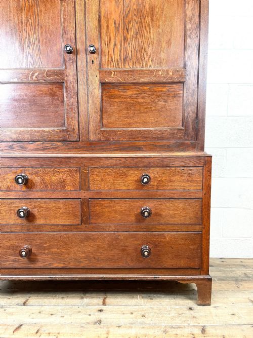 fig 1. EARLY 19TH CENTURY WELSH OAK CUPBOARD