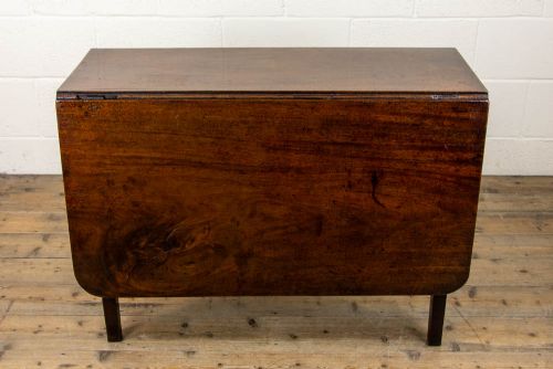 fig 2. Georgian Mahogany Drop Leaf Table