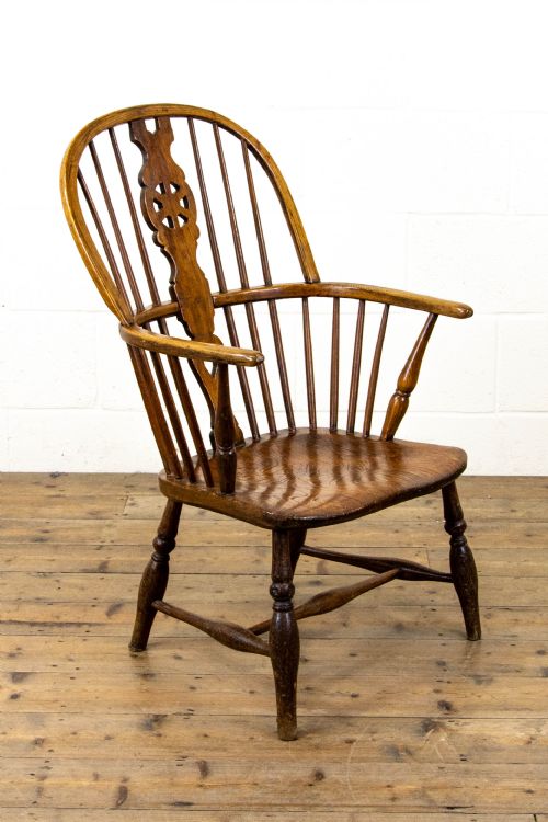 Antique Ash and Elm Wheel Back Windsor Armchair