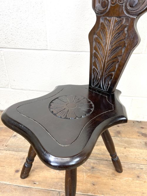 fig 2. Antique Welsh Oak Spinning Chair