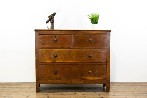 fig 1. Arts and Crafts Oak Chest of Drawers