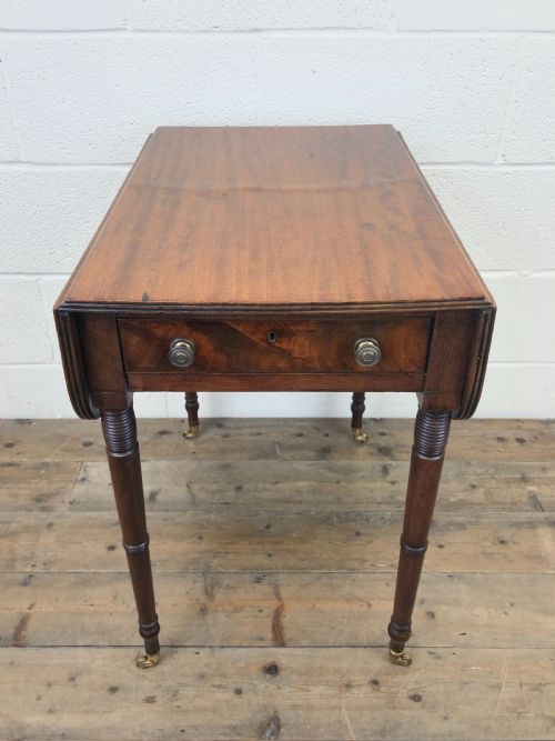 fig 1. Small Antique Georgian mahogany Pembroke Table
