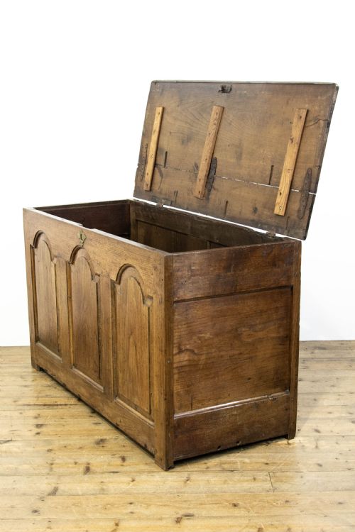 18TH CENTURY WELSH OAK PANELLED COFFER - ADDITIONAL PHOTO 6