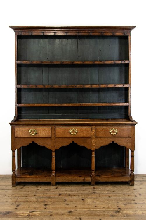 Early 19th Century Oak Pot Board Dresser