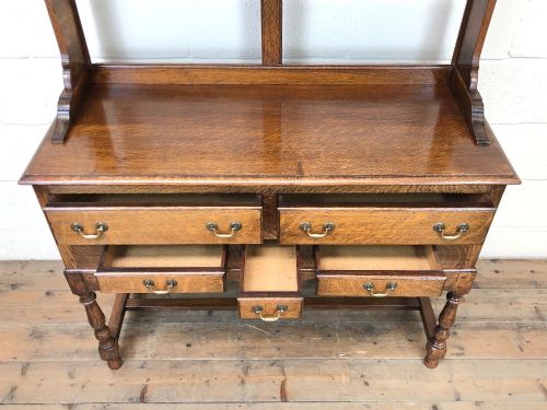 fig 2. EARLY 20TH CENTURY ANTIQUE OAK DRESSER