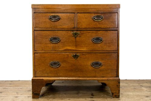 fig 1. Early Georgian Oak Chest of Drawers